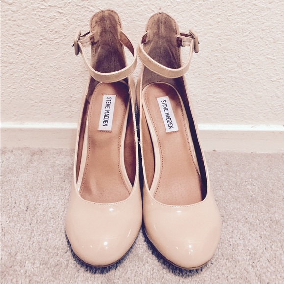 NWT Steve Madden: Size 8 1/2 Nude Ankle Strap Pumps - Picture 6 of 7
